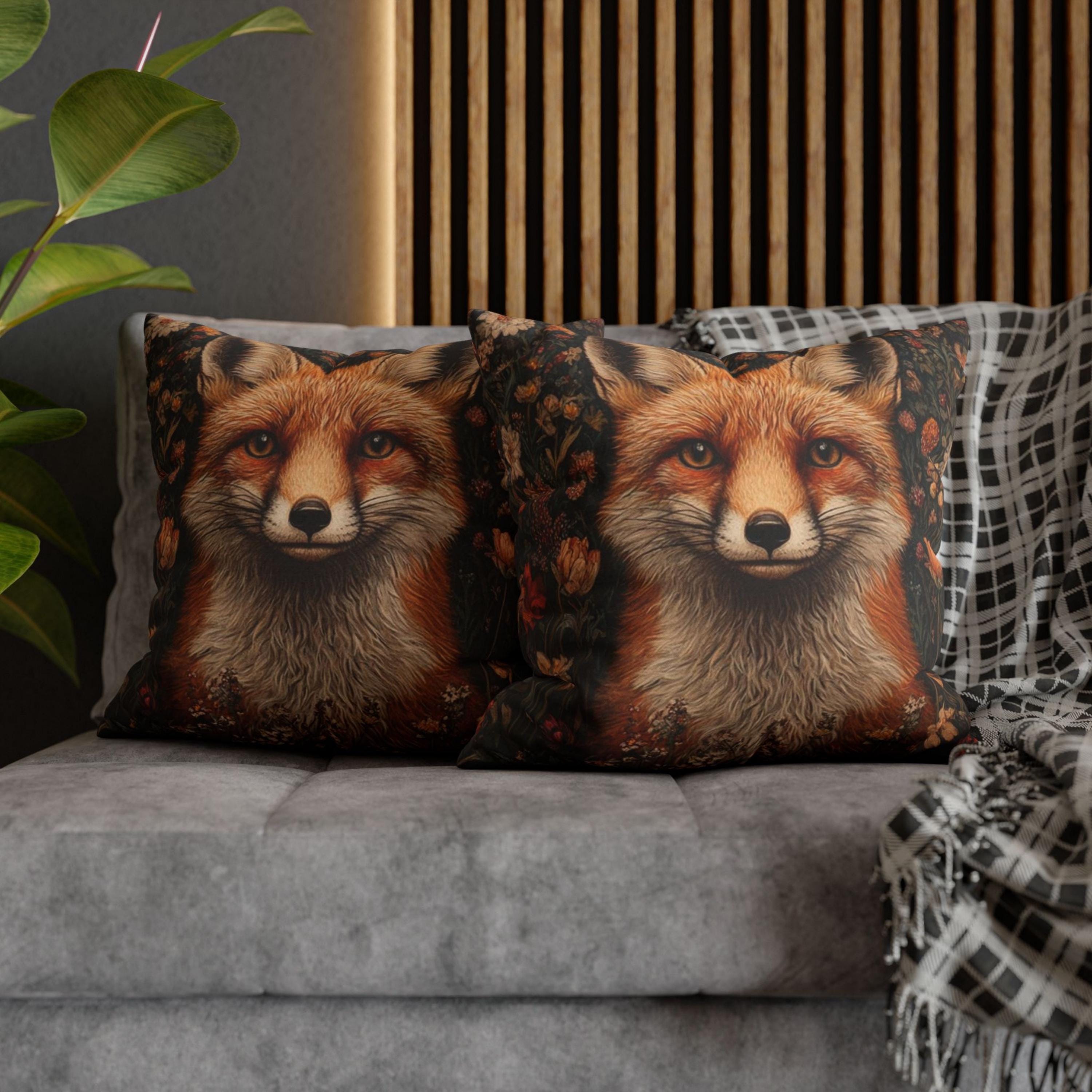 William Morris Fox Pillow, Vintage Animal Pillow Cover, Botanical Throw Pillow for Living Room or Bedroom, Nature-Inspired Accent Pillow