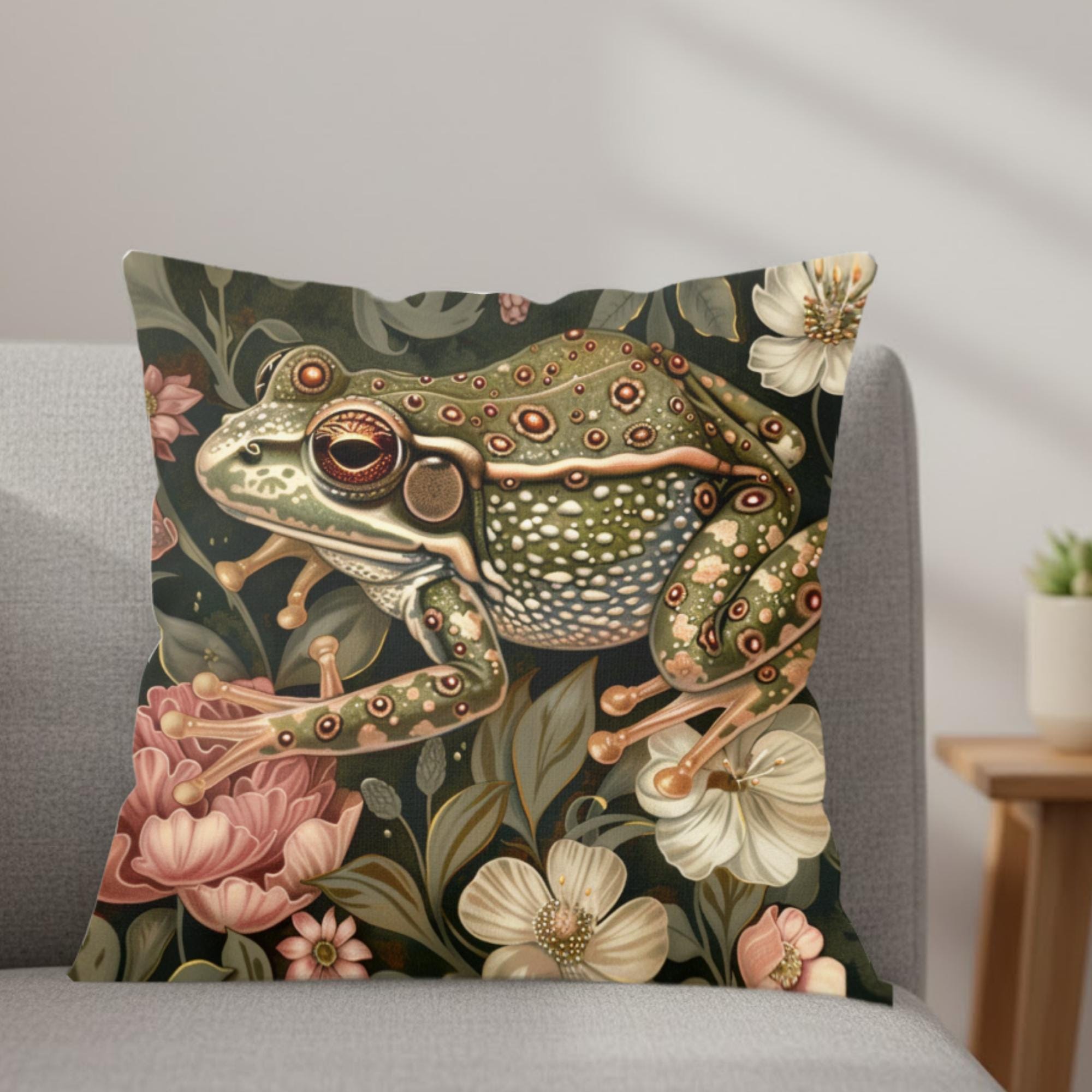 Forest Frog William Morris Pillow, Woodland Animal Cushion, Botanical Nature Throw Pillow, Vintage Frog Pillowcase, Whimsical Couch Accent