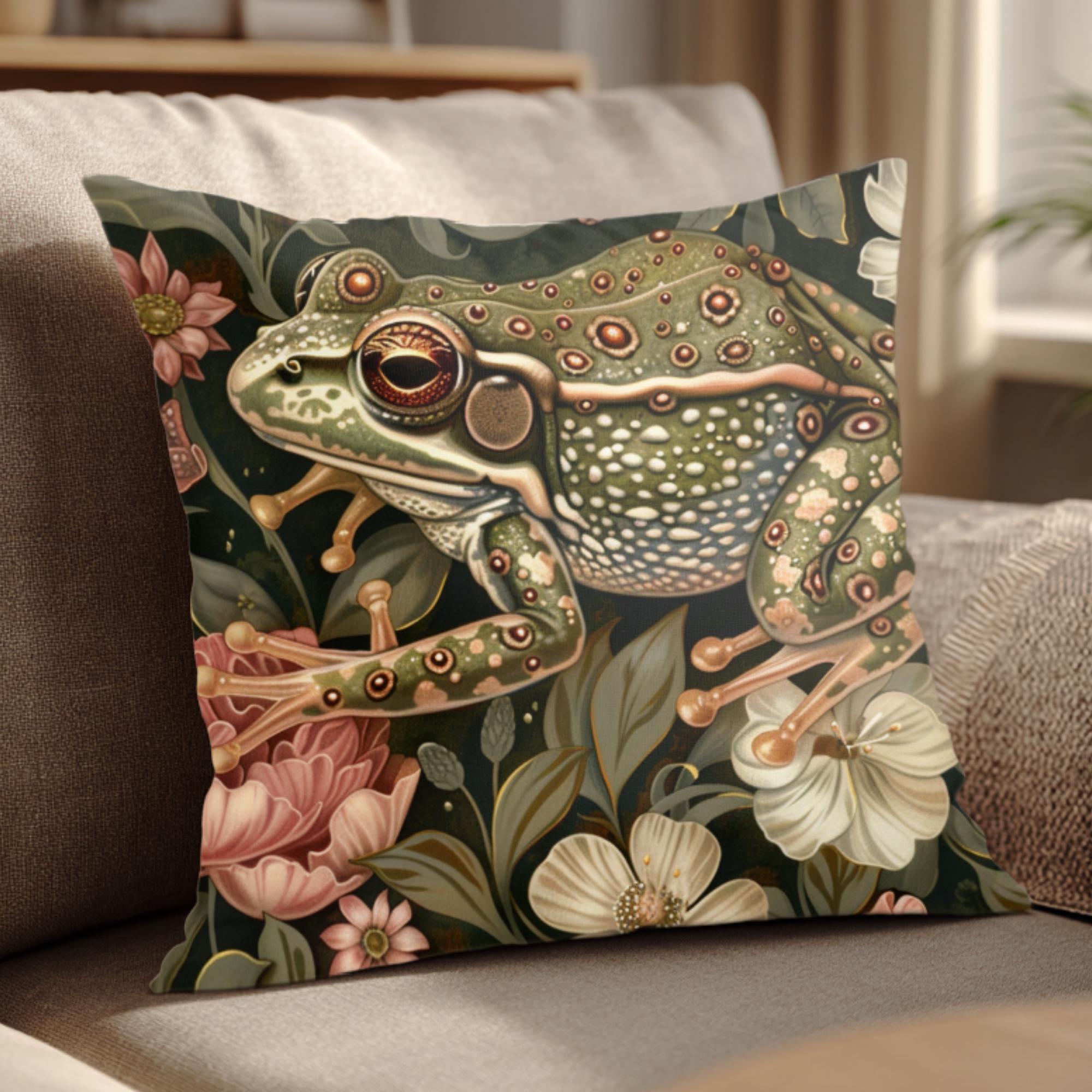 Forest Frog William Morris Pillow, Woodland Animal Cushion, Botanical Nature Throw Pillow, Vintage Frog Pillowcase, Whimsical Couch Accent